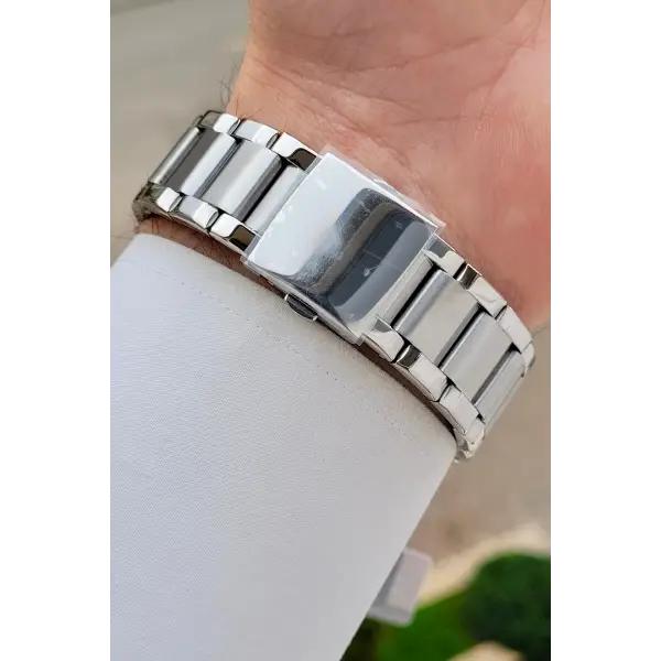 Kadranı Yeşil Kordonu Gümüş Renk 43 Mm İç Göstergeleri Aktif Erkek Kol Saati