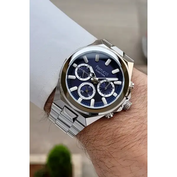 Kadranı Lacivert Kordonu Gümüş Renk 43 Mm İç Göstergeleri Aktif Erkek Kol Saati