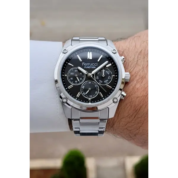 Kadranı Siyah Kordonu Gümüş Renk 43 mm İç Göstergeleri Aktif Erkek Kol Saati