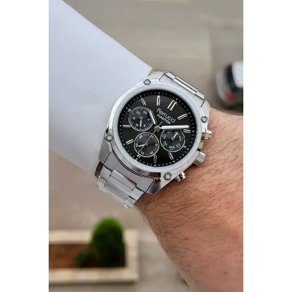 Kadranı Siyah Kordonu Gümüş Renk 43 mm İç Göstergeleri Aktif Erkek Kol Saati