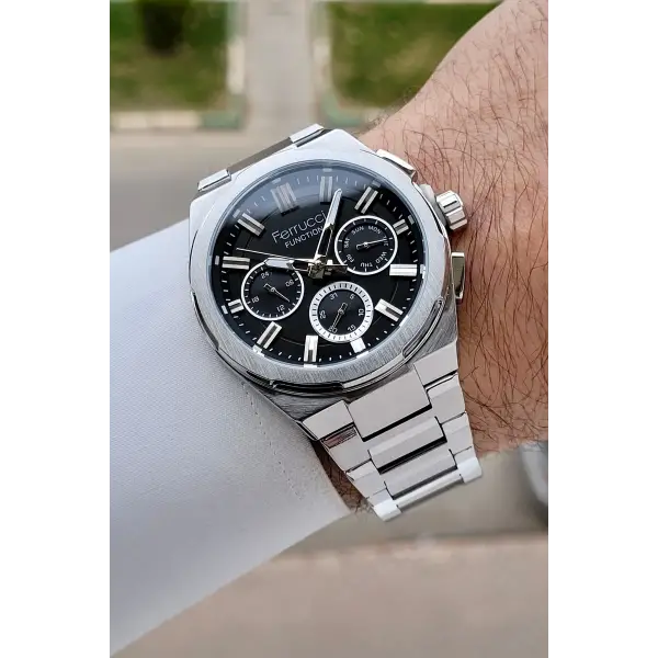 Kadranı Siyah Kordonu Gümüş Renk 42 mm İç Göstergeleri Aktif Erkek Kol Saati