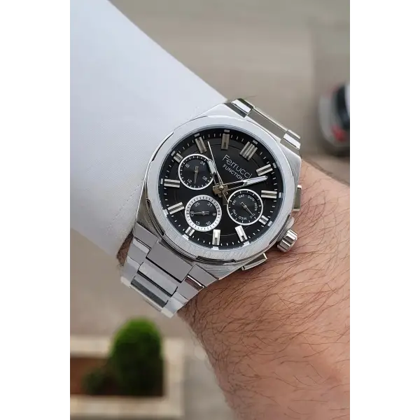 Kadranı Siyah Kordonu Gümüş Renk 42 mm İç Göstergeleri Aktif Erkek Kol Saati