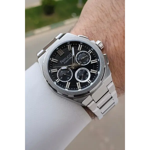 Kadranı Siyah Kordonu Gümüş Renk 42 mm İç Göstergeleri Aktif Erkek Kol Saati