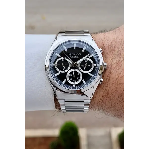 Kadranı Siyah Kordonu Gümüş Renk 42 mm İç Göstergeleri Aktif Erkek Kol Saati