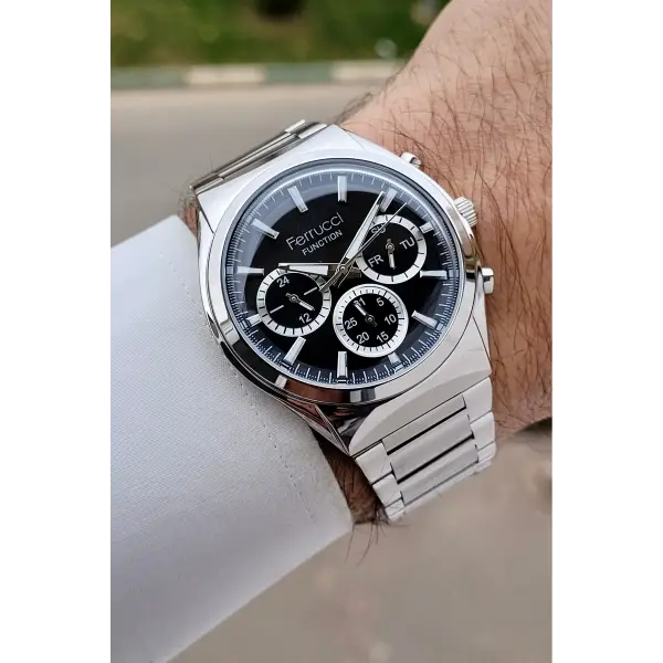 Kadranı Siyah Kordonu Gümüş Renk 42 mm İç Göstergeleri Aktif Erkek Kol Saati