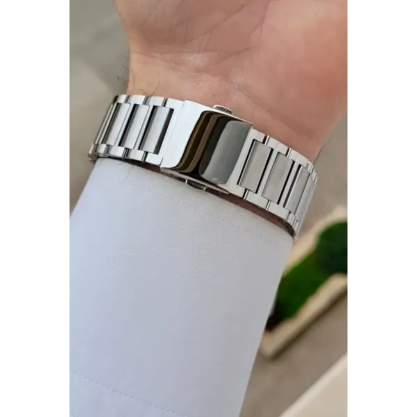 Kadranı Siyah Kordonu Gümüş Renk 42 mm İç Göstergeleri Aktif Erkek Kol Saati