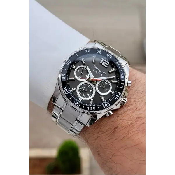 Kadranı Siyah Kordonu Gümüş Renk 44 mm İç Göstergeleri Aktif Erkek Kol Saati