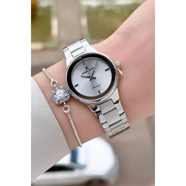 Gümüş Renk 30 mm Hediye Paketli Kadın Kol Saati ve Hediye Bileklik