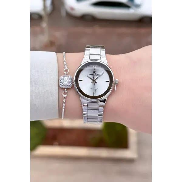 Gümüş Renk 30 mm Hediye Paketli Kadın Kol Saati ve Hediye Bileklik