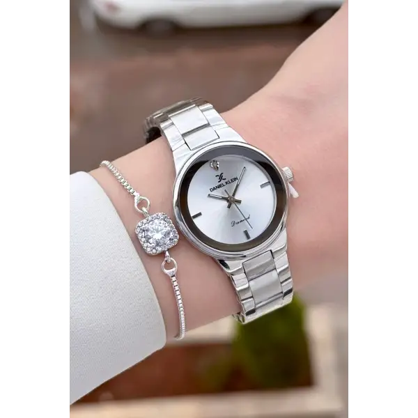 Gümüş Renk 30 mm Hediye Paketli Kadın Kol Saati ve Hediye Bileklik