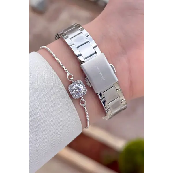 Gümüş Renk 30 mm Hediye Paketli Kadın Kol Saati ve Hediye Bileklik