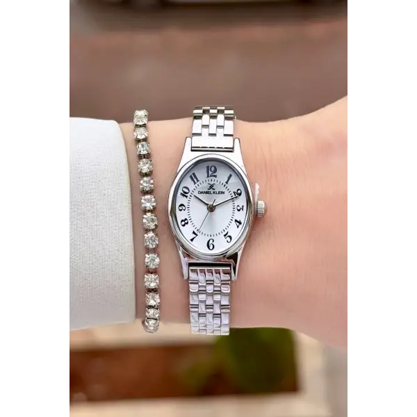 Gümüş Renk Rakamlı Kadın Kol Saati ve Bileklik