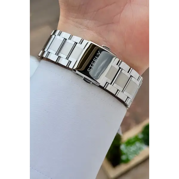 Gümüş Siyah Renk 44 mm Tamamen Paslanmaz Çelik Takvimli Erkek Kol Saati