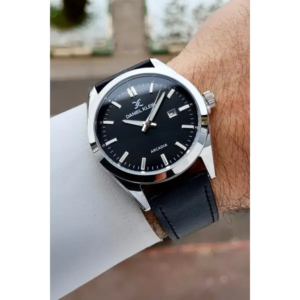 Siyah Renk 42,5 Mm Hediye Paketli Deri Kordon Erkek Kol Saati