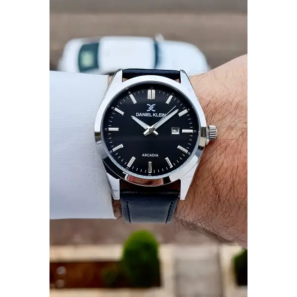 Siyah Renk 42,5 Mm Hediye Paketli Deri Kordon Erkek Kol Saati