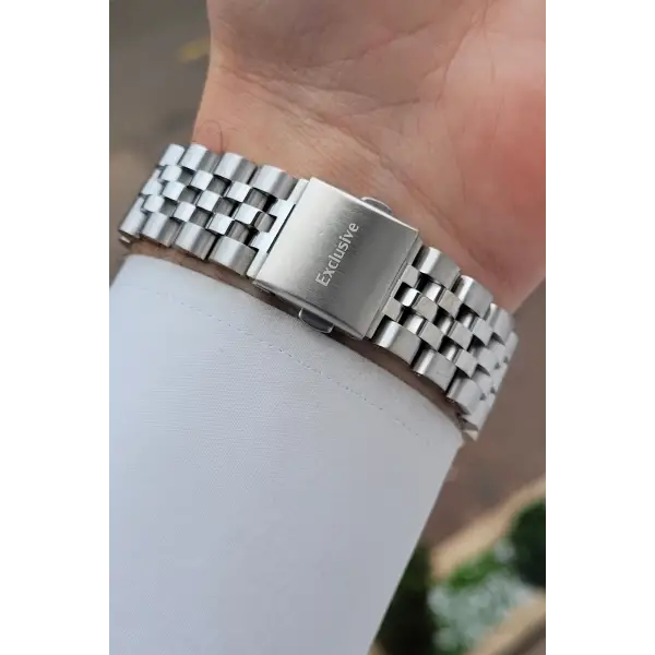 Gümüş Siyah Renk 42 mm Hediye Paketli İç Göstergeleri Aktif Erkek Kol Saati