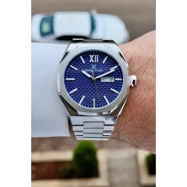 Kadranı Lacivert Kordonu Gümüş Renk 43 mm Erkek Kol Saati