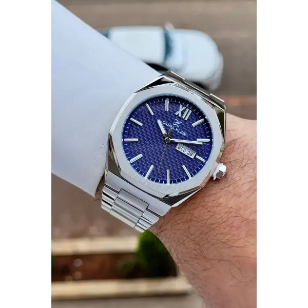 Kadranı Lacivert Kordonu Gümüş Renk 43 mm Erkek Kol Saati