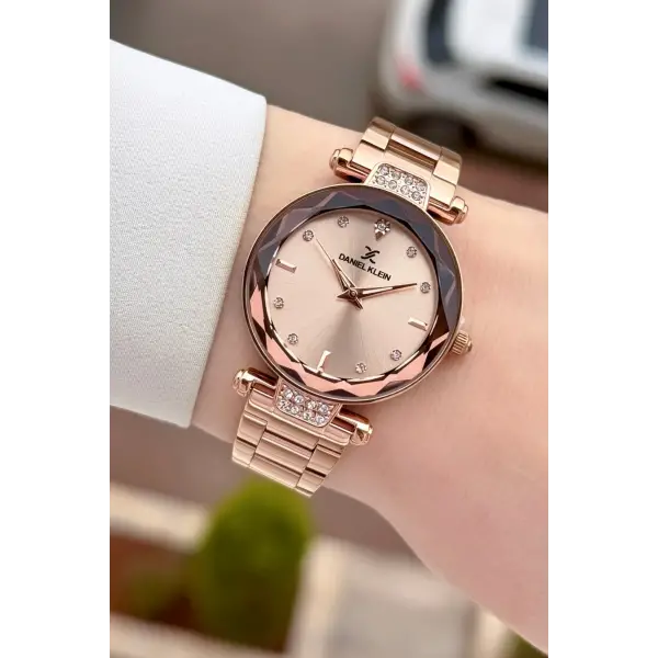 Rose Renk 32 Mm Kadın Kol Saati ve Hediye Bileklik