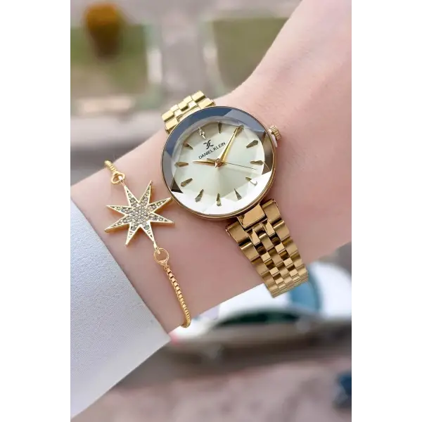 Gold Renk 30 Mm Kadın Kol Saati ve Bileklik