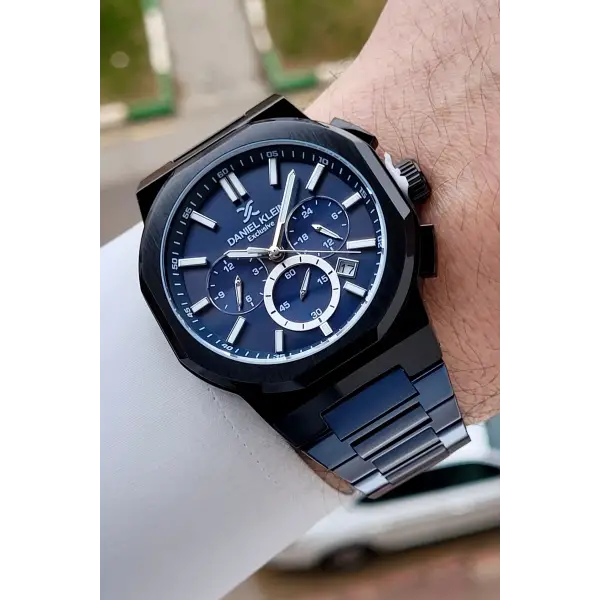 Kasası Siyah Kordonu Lacivert Renk İç Göstergeleri Aktif Hediye Paketli Erkek Kol Saati
