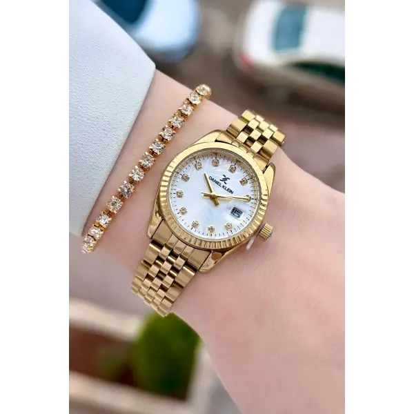 Gold Renk 28 Mm Kadın Kol Saati ve Bileklik