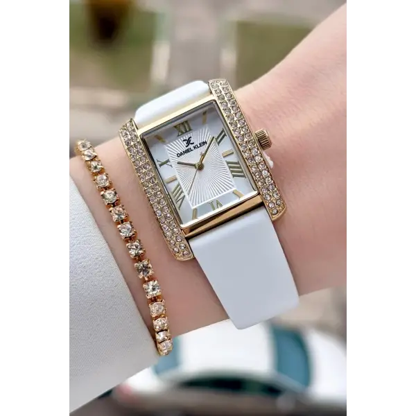 Kasası Gold Kordonu Beyaz Renk Kadın Kol Saati ve Bileklik