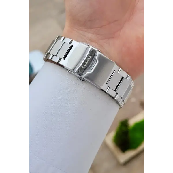 Kadranı Siyah Kordonu Gümüş Renk 45 mm İç Göstergeleri Aktif Erkek Kol Saati