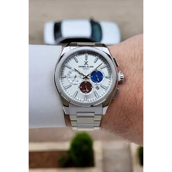 Kadranı Renkli Kordonu Gümüş Renk 44 mm İç Göstergeleri Aktif Erkek Kol Saati