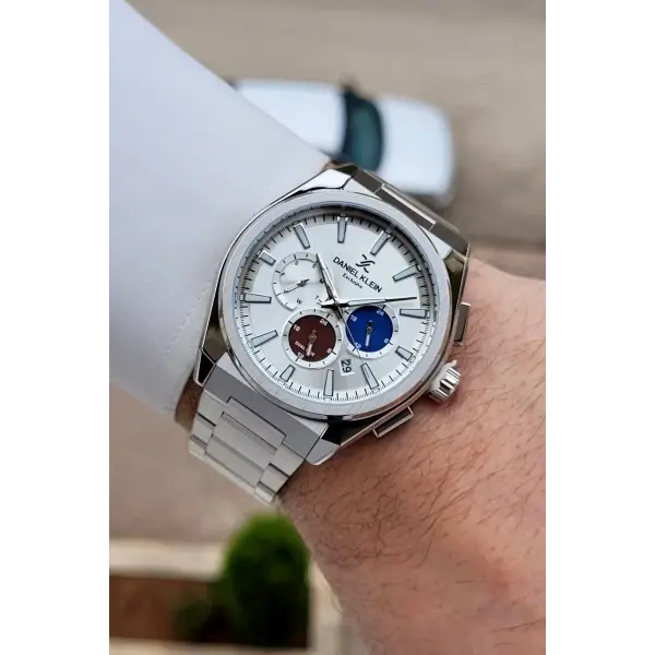 Kadranı Renkli Kordonu Gümüş Renk 44 mm İç Göstergeleri Aktif Erkek Kol Saati