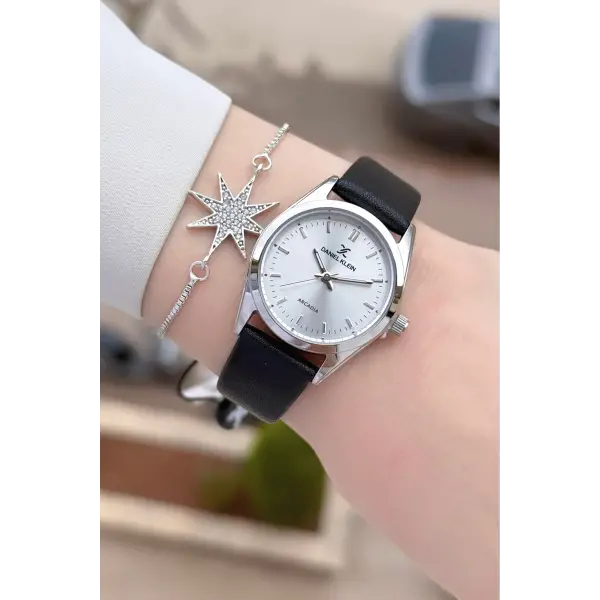 Kasası Gümüş Kordonu Siyah Renk Hediye Paketli Kadın Kol Saati ve Bileklik