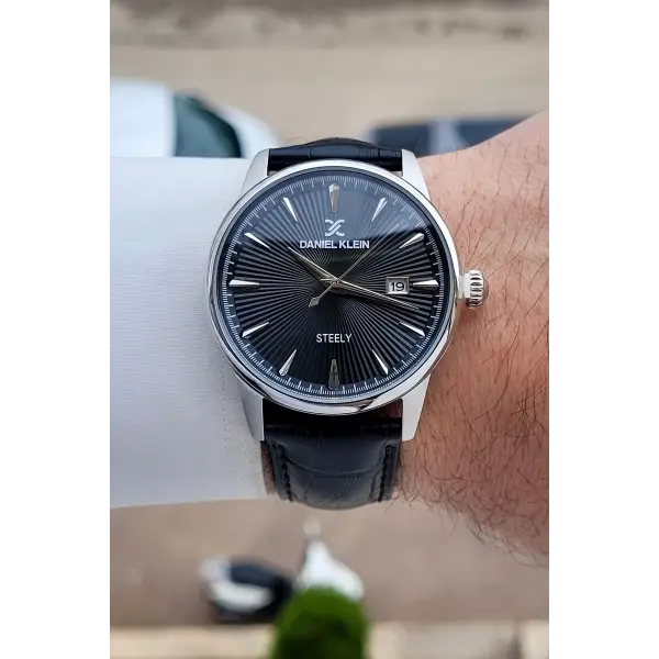 Kasası Gümüş Kordonu Siyah Renk 41,5 mm Full Çelik Kasa Erkek Kol Saati