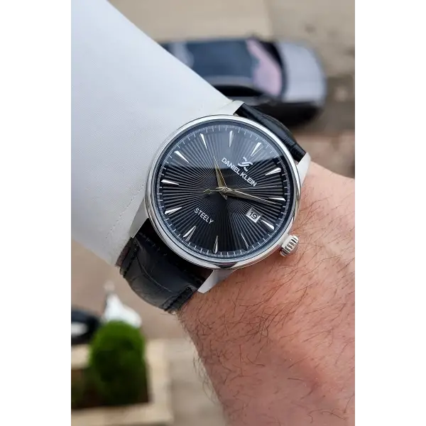 Kasası Gümüş Kordonu Siyah Renk 41,5 mm Full Çelik Kasa Erkek Kol Saati