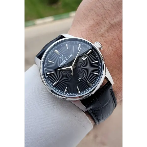 Kasası Gümüş Kordonu Siyah Renk 41,5 mm Full Çelik Kasa Erkek Kol Saati