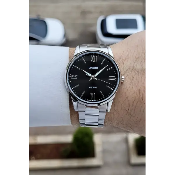 Casio Kadranı Siyah Kordonu Gümüş Renk 40 mm Erkek Kol Saati