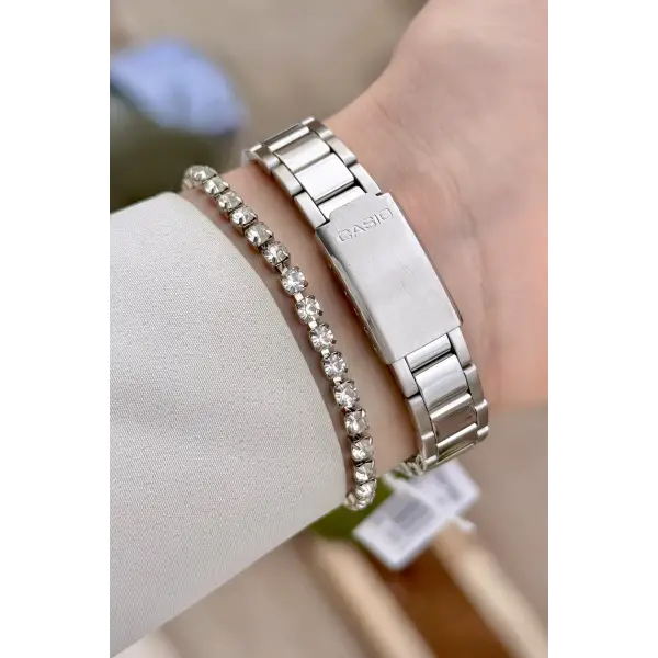 Casio Kadın Kol Saati