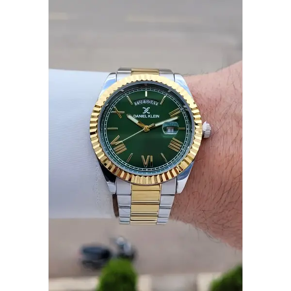 Kadranı Yeşil Sarı Beyaz Renk Takvim ve Gün İç Göstergeleri Aktif Fonksiyonlu Erkek Kol Saati