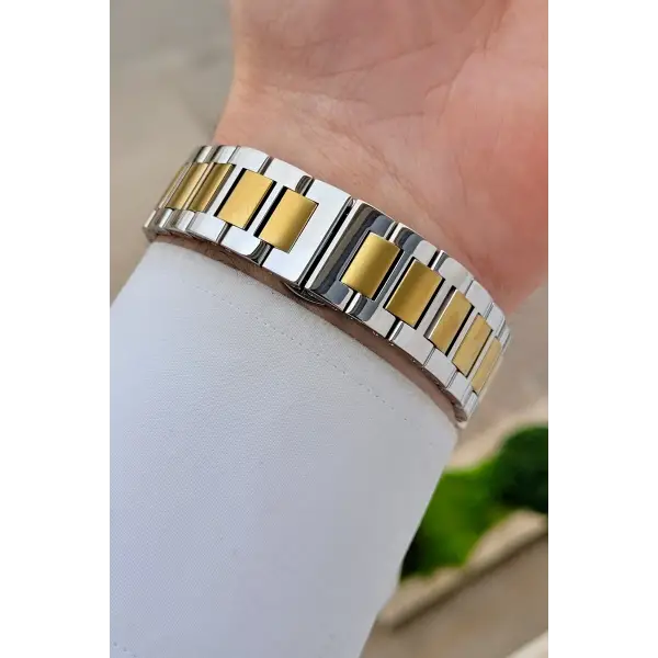 Kadranı Yeşil Kordonu Gümüş Renk İç Göstergeleri Aktif Erkek Kol Saati