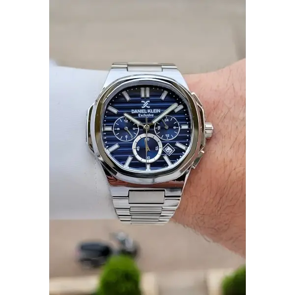 Kadranı Lacivert Kordonu Gümüş Renk İç Göstergeleri Aktif Erkek Kol Saati