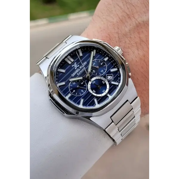 Kadranı Lacivert Kordonu Gümüş Renk İç Göstergeleri Aktif Erkek Kol Saati