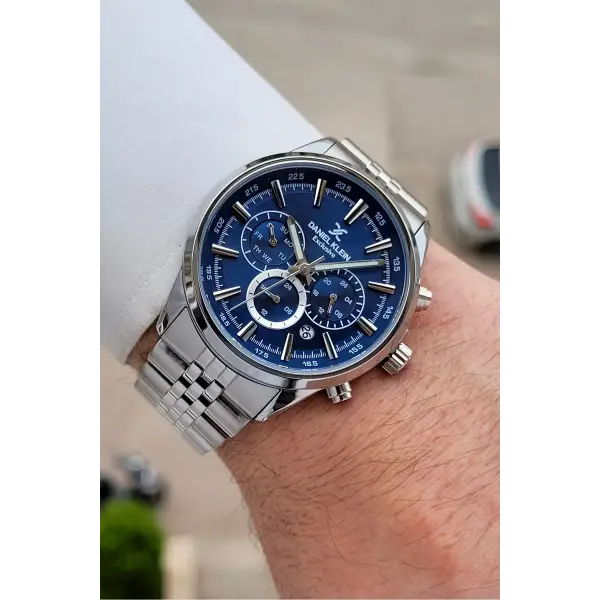 Kadranı Lacivert Kordonu Gümüş Renk 43 Mm 5 ATM Erkek Kol Saati