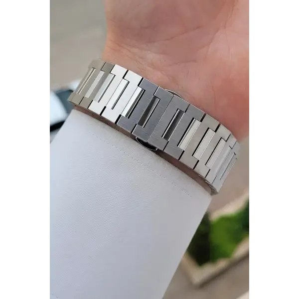 Kadranı Kahverengi Kordonu Gümüş Renk 43 mm Erkek Kol Saati