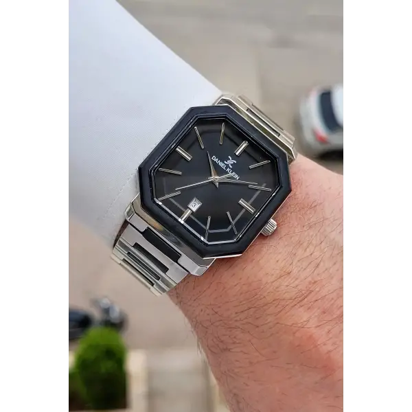 Gümüş Siyah Renk Erkek Kol Saati