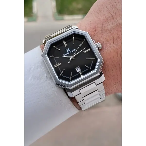 Kadranı Siyah Kordonu Gümüş Renk Erkek Kol Saati