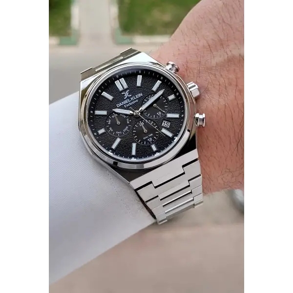 Kadranı Siyah Kordonu Gümüş Renk 43 mm Erkek Kol Saati