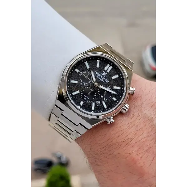 Kadranı Siyah Kordonu Gümüş Renk 43 mm Erkek Kol Saati