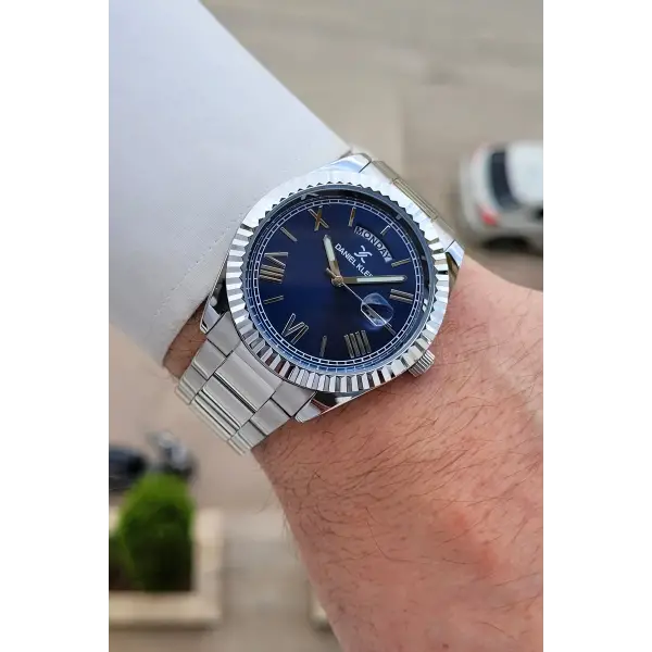 Kadranı Lacivert Kordonu Gümüş Renk 42,5 Mm 5 ATM Erkek Kol Saati