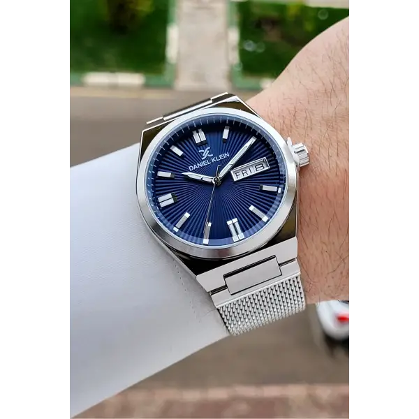 Kadranı Lacivert Gümüş Renk Takvimli Erkek Kol Saati