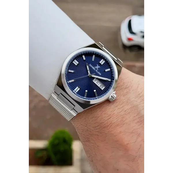 Kadranı Lacivert Gümüş Renk Takvimli Erkek Kol Saati