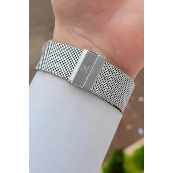 Kadranı Lacivert Gümüş Renk Takvimli Erkek Kol Saati